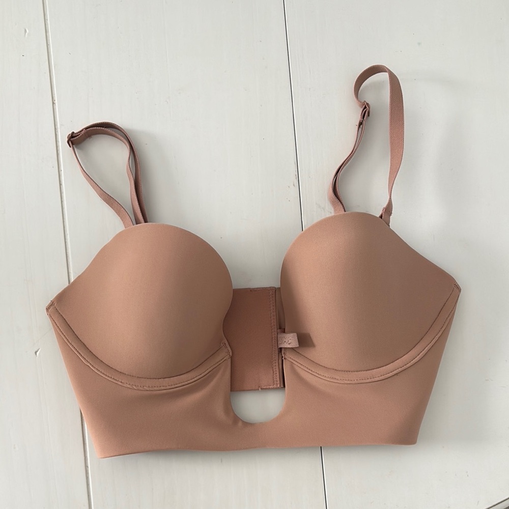 SKIMS Deep Plunge Bra with Underwire Support